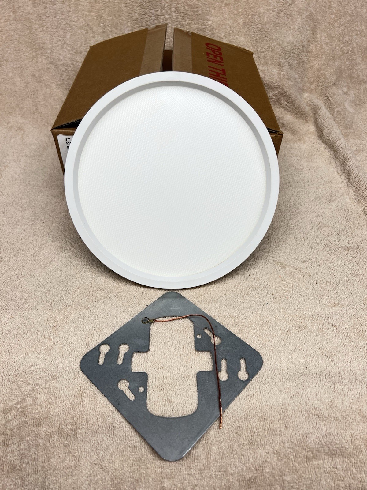 Philips Lightolier 7″ ROUND SURFACE MOUNT27K, 90CRI, 120V MATTE WHITE S7R927K10