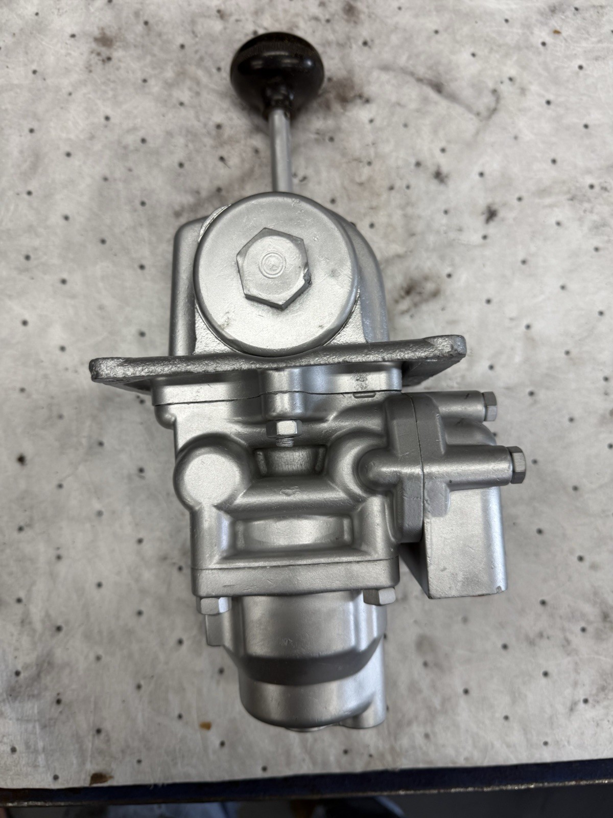 Rexroth HC-2-X Manual Air Control Valve 125 psi 1/4 in NPT Ports