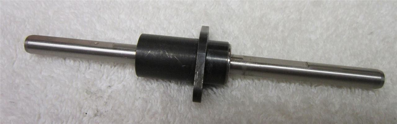 FLANGE MOUNT BEARING HOUSING WITH A 8mm SHAFT FOR MOUNTING PULLEYS/GEARS