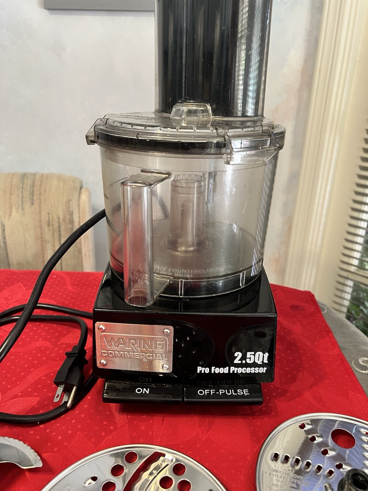 Waring Commercial WFP11S 120V 2.5 Quart Pro Food Processor TESTED W/ Accessories