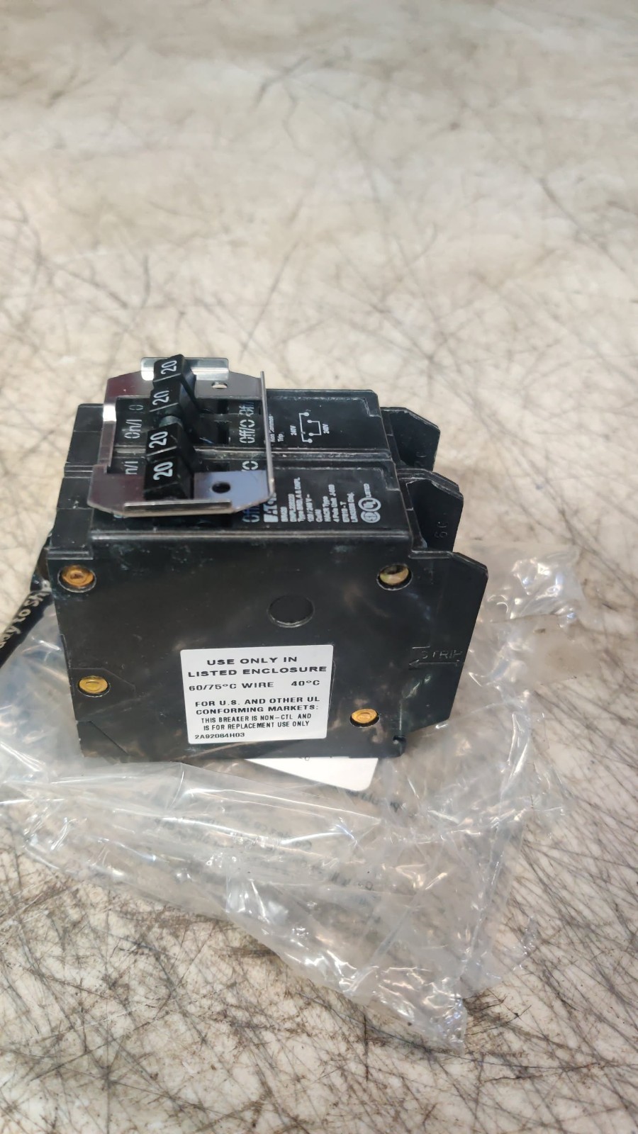 Eaton BR420 Plug-On Mount Type BR Circuit Breaker 4-Pole 20 Amp 120/240 Volt AC
