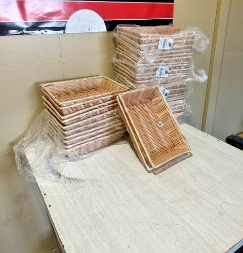 LOT OF 24 TABLECRAFT 1188W RECTANGULAR HAND WOVEN POLYPROPYLENE BAKERY BASKETS