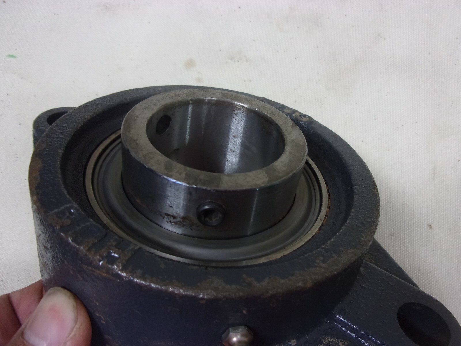 Hub City B250X2 Ball Bearing 2 Bolt Flange Flush Mount Shaft 2″ Bore Machine Nos