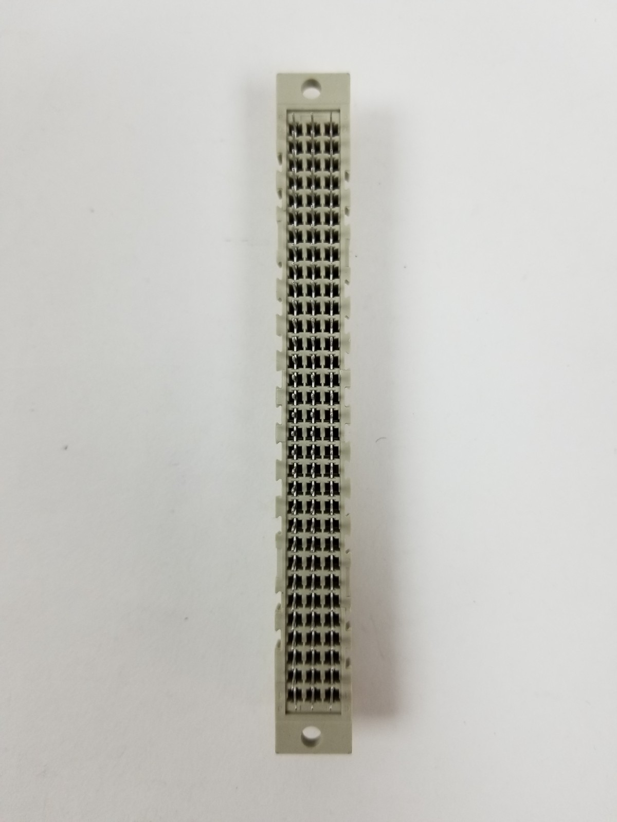 62ct TE Connectivity 214836-E Eurocard Connectors 96-Position ERNI Female NEW