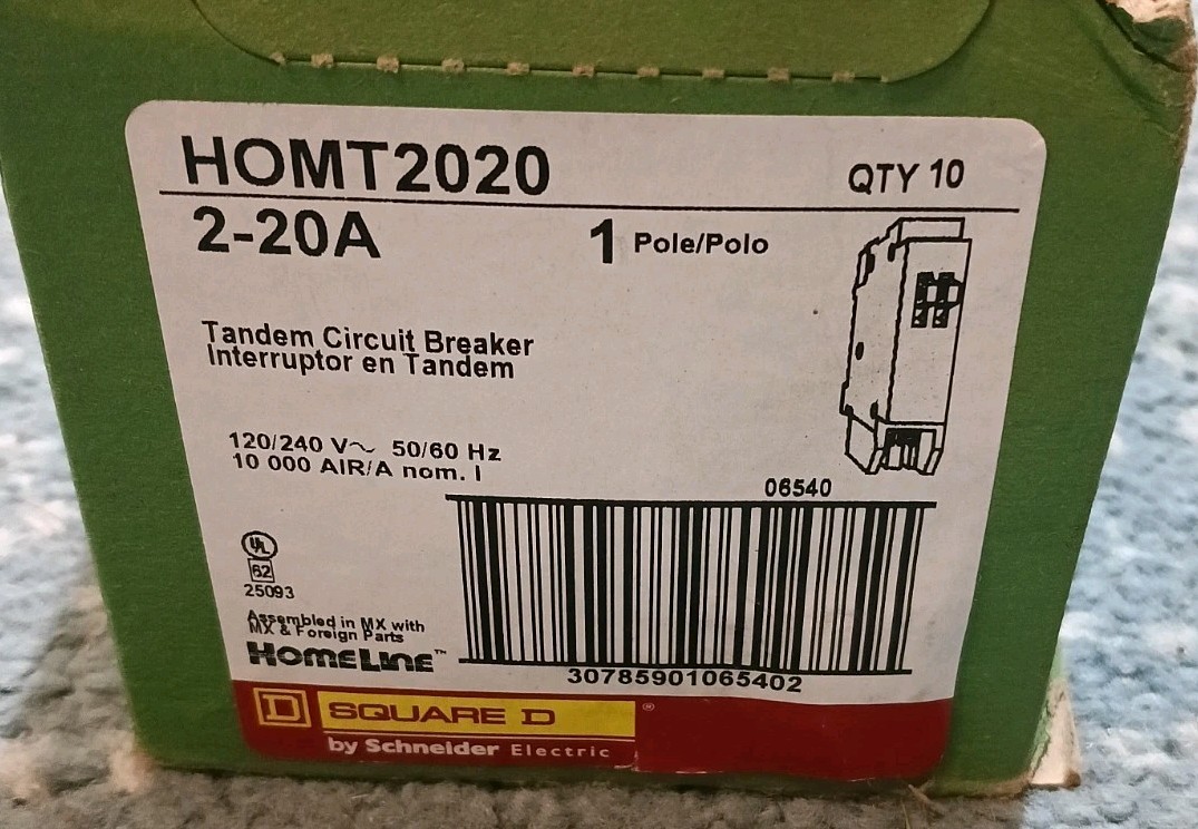 Box of 10 Square D HOMT2020 Homeline 20 amp Twin 1 Pole Tandem Plug In Breaker