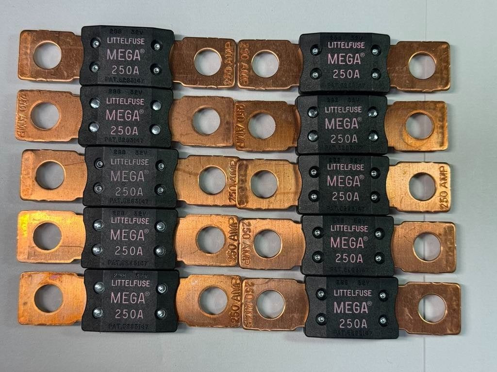 Lot of 10 Littelfuse MEGA 250A High Current Bolt-ON Vehicle Fuses 32V
