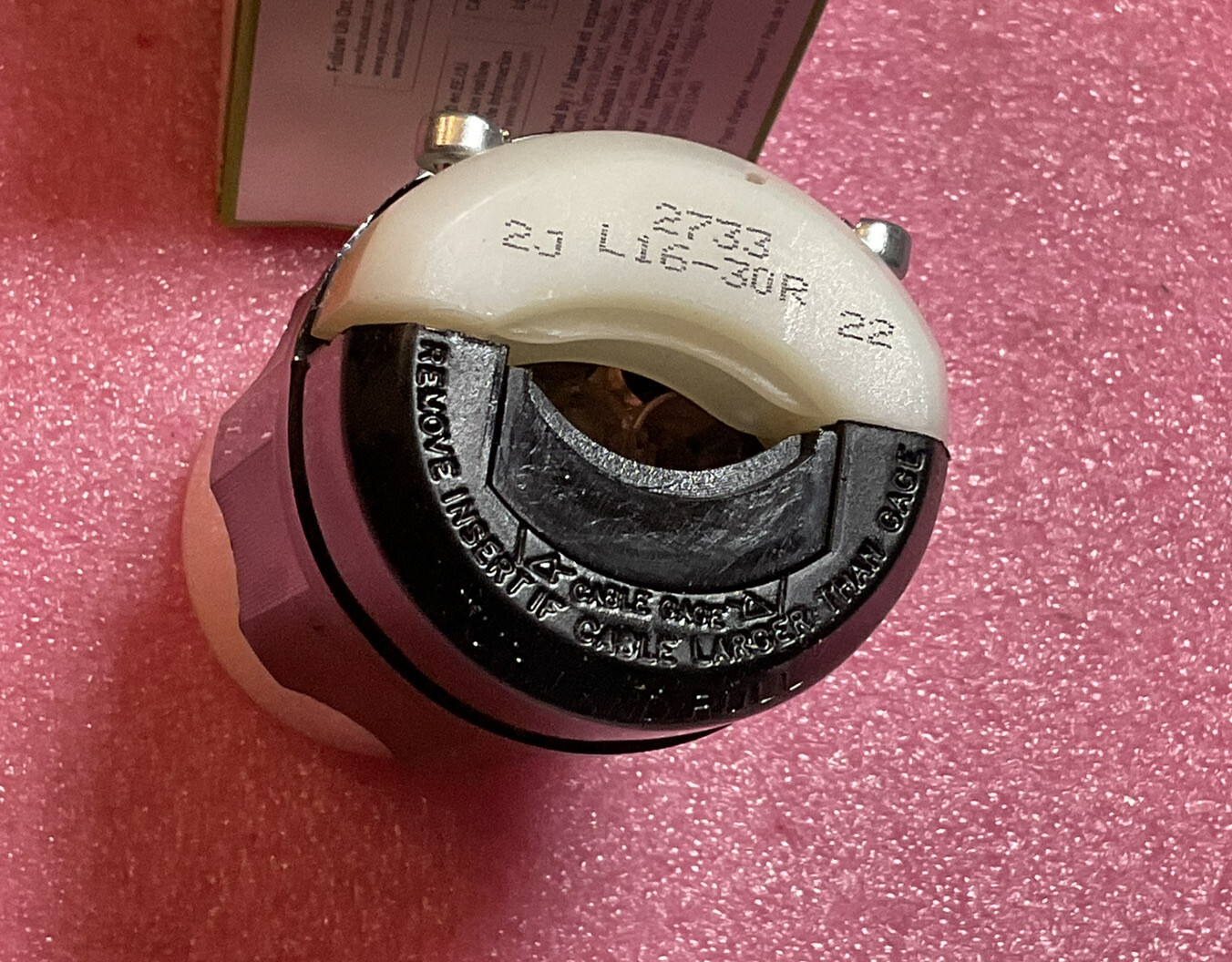 Leviton 2733 3-Pole 4-Wire Grounding Locking Connector, Nema L16-30R, 30A 480V