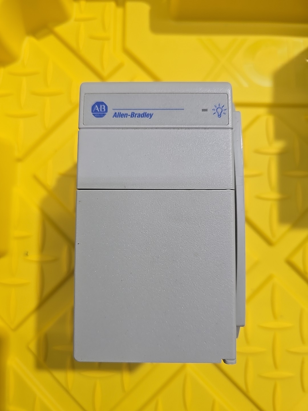 Allen-Bradley 1769-PB2 CompactLogix Power Supply 24VDC 2A@5VDC