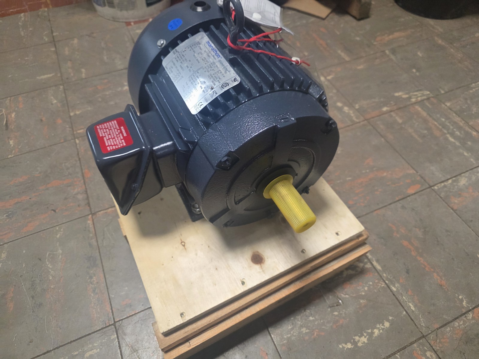Marathon Cat. GT1009 Electric Motor 3hp 3ph 3532 RPM 182T Fr. Inverter Duty
