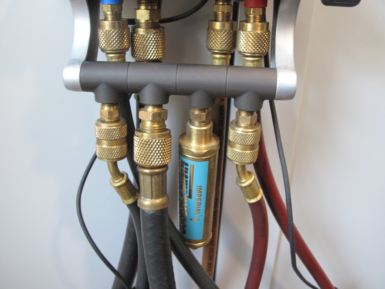 Imperial 900M Imanifold digital wireless hvac ac tech manifold refrigerant/freon