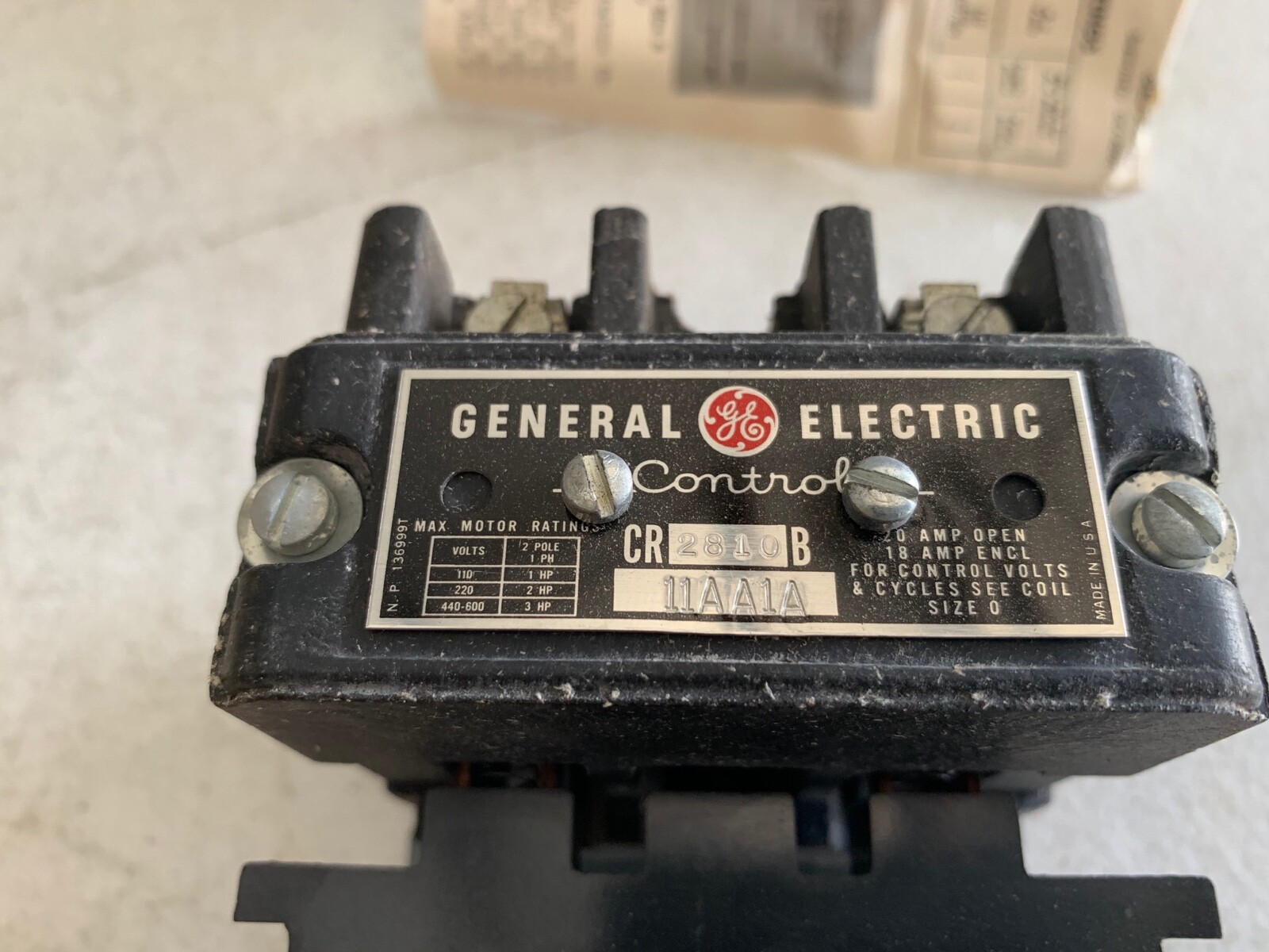 One (1) Genuine GE CR2810B11AA1A2 AC Magnetic Contactor 20AMP 110V, NOS