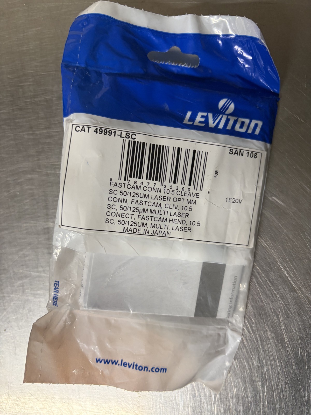 Lot of 9 Leviton Fastcam Pre-polished Connectors, SC (Aqua), 50/125μm 49991-LSC