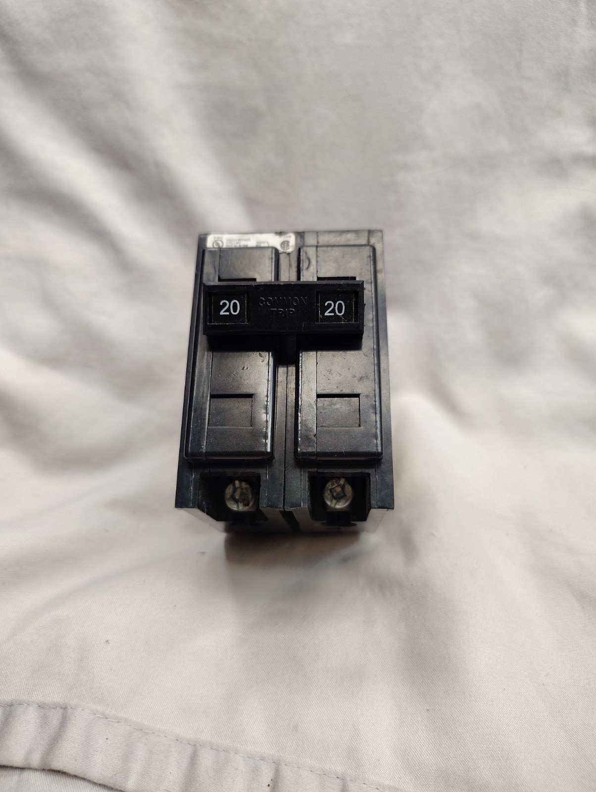 Eaton Cutler Hammer QBHW2020 Circuit Breaker, 2 Pole 20A 240V
