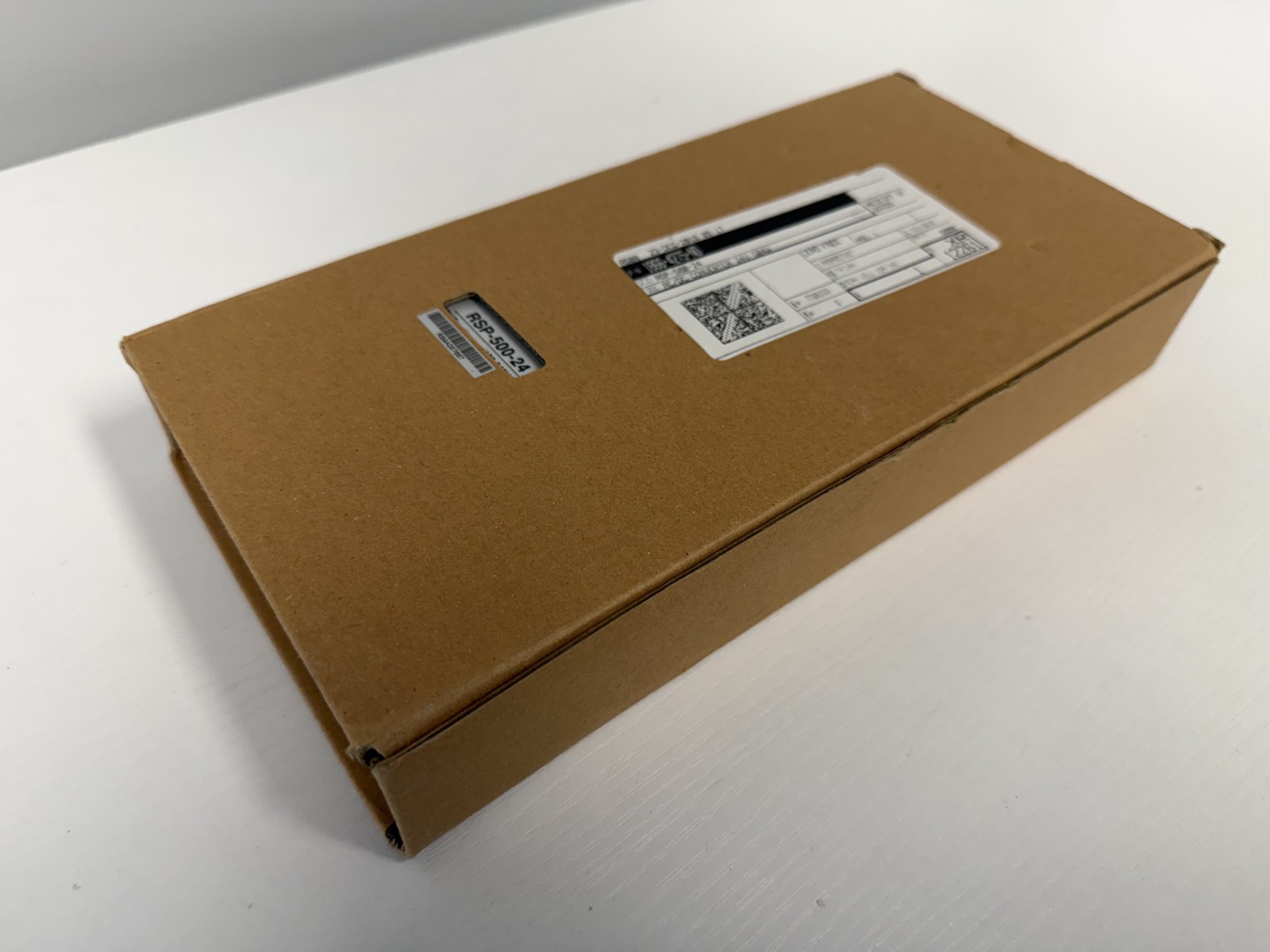 Mean Well: RSP-500-24 Enclosed Power Supply, 500W 24V 21A 100-240VAC