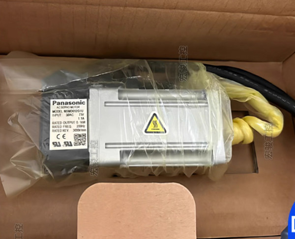 New In Box Panasonic MSMD012G1U AC Servo Motor