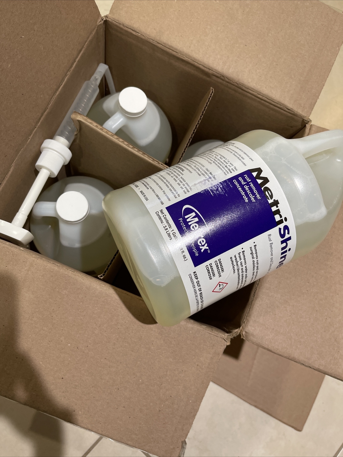 4 Gallons Metrex MetriShine Rust Remove & descaler concentrate 10-9300 NEW LOT
