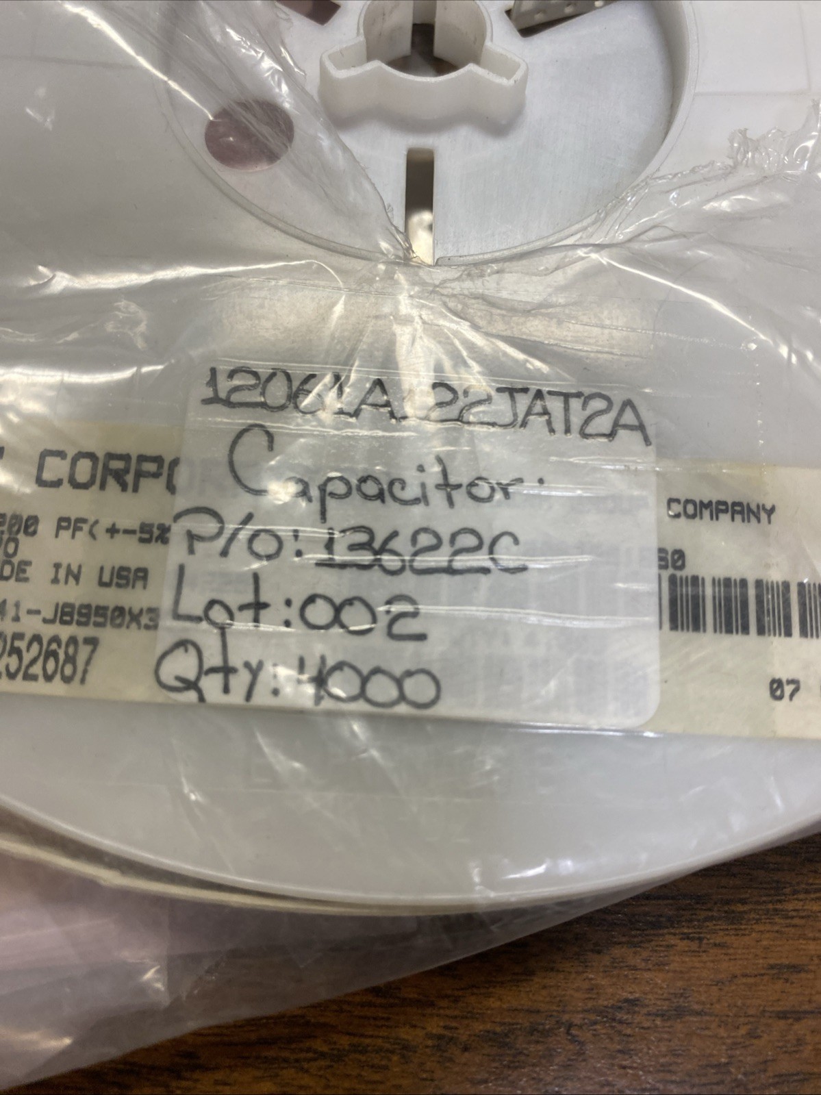 Lot of 100 Qty 12061A122JAT2A Capacitor New Old Stock