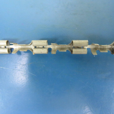 TE 42100-2 Qty of 305 per Lot 1 FASTON .250 X .032 LOCKING