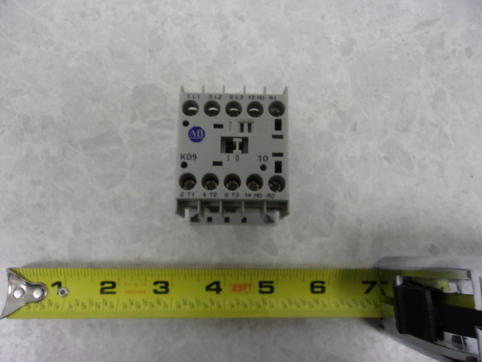 ALLEN-BRADLEY 100-K09*10 SERIES A CONTACTOR RELAY, 24VOLT, 0443B