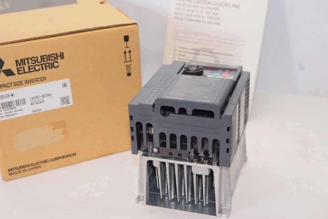 Mitsubishi FR-D720-070-W1 240VAC 3 Phase Variable Frequency Drive 2.0HP – NEW