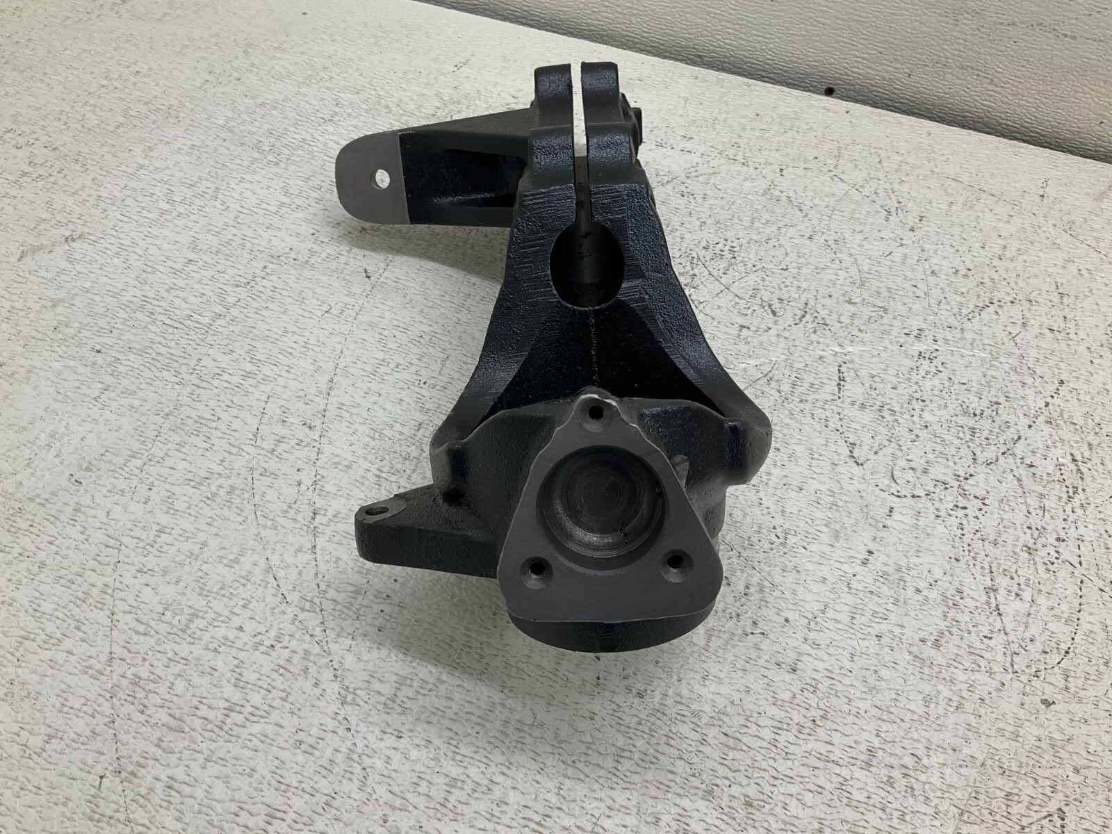 Daedong Kioti U3215-51318 RH Knuckle U321551318 U3215 New (TSC)