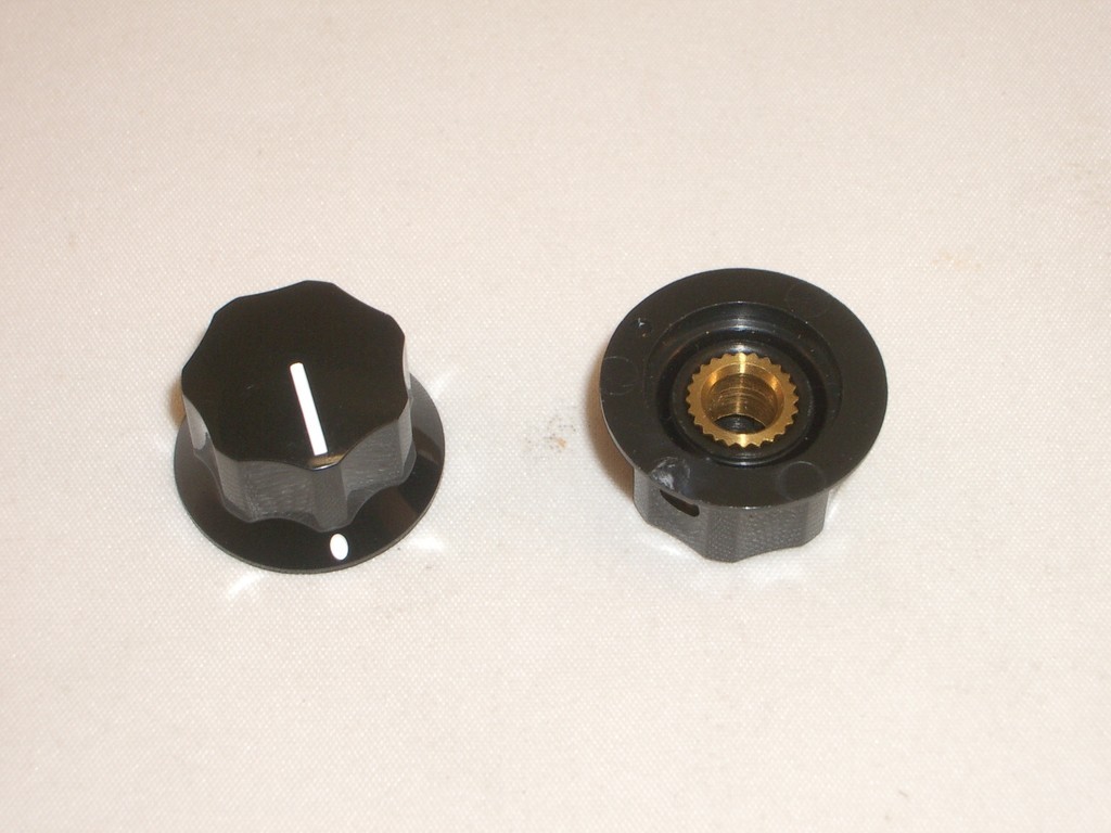 CED P-K345 DIAL KNOB BLACK 1″ D x 0.6″ T 1/4″ SHAFT RADIO 2PC SET