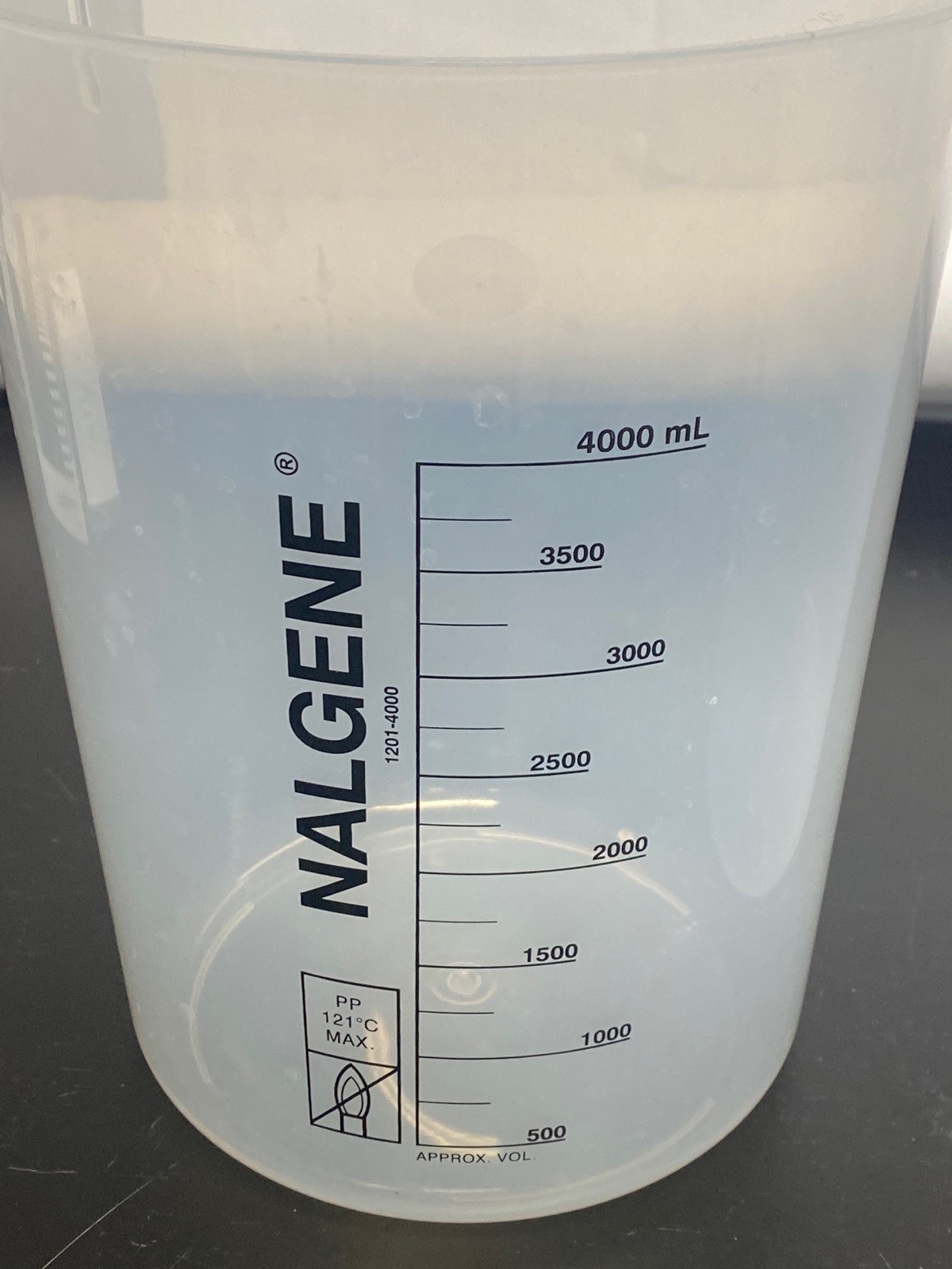 Used(2) THERMO NALGENE 4000mL 4L PP Graduated Low-Form Griffin Beakers 1201-4000