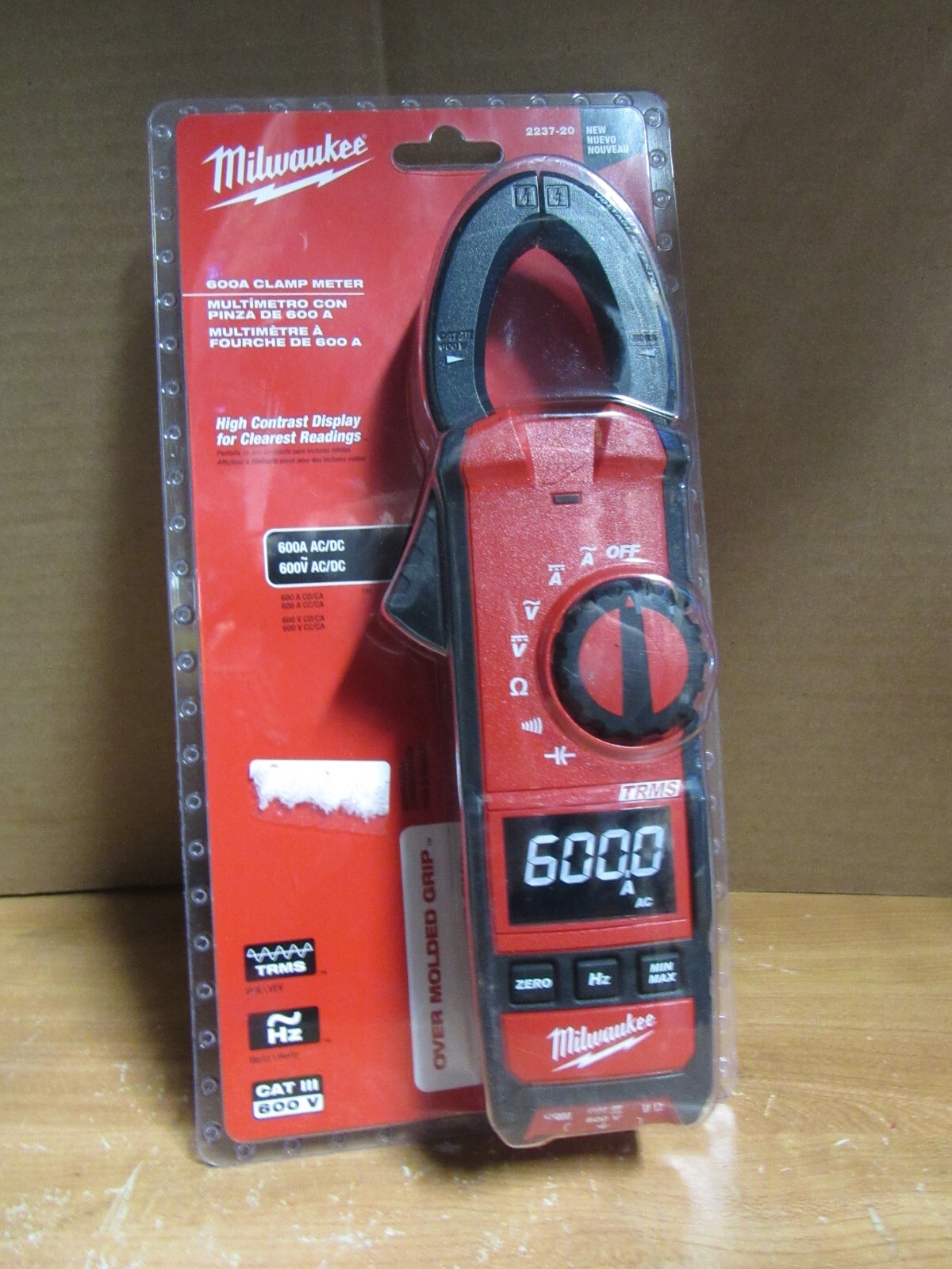 new Milwaukee 2237-20 600A AC/DC Digital Clamp Meter – NEW!