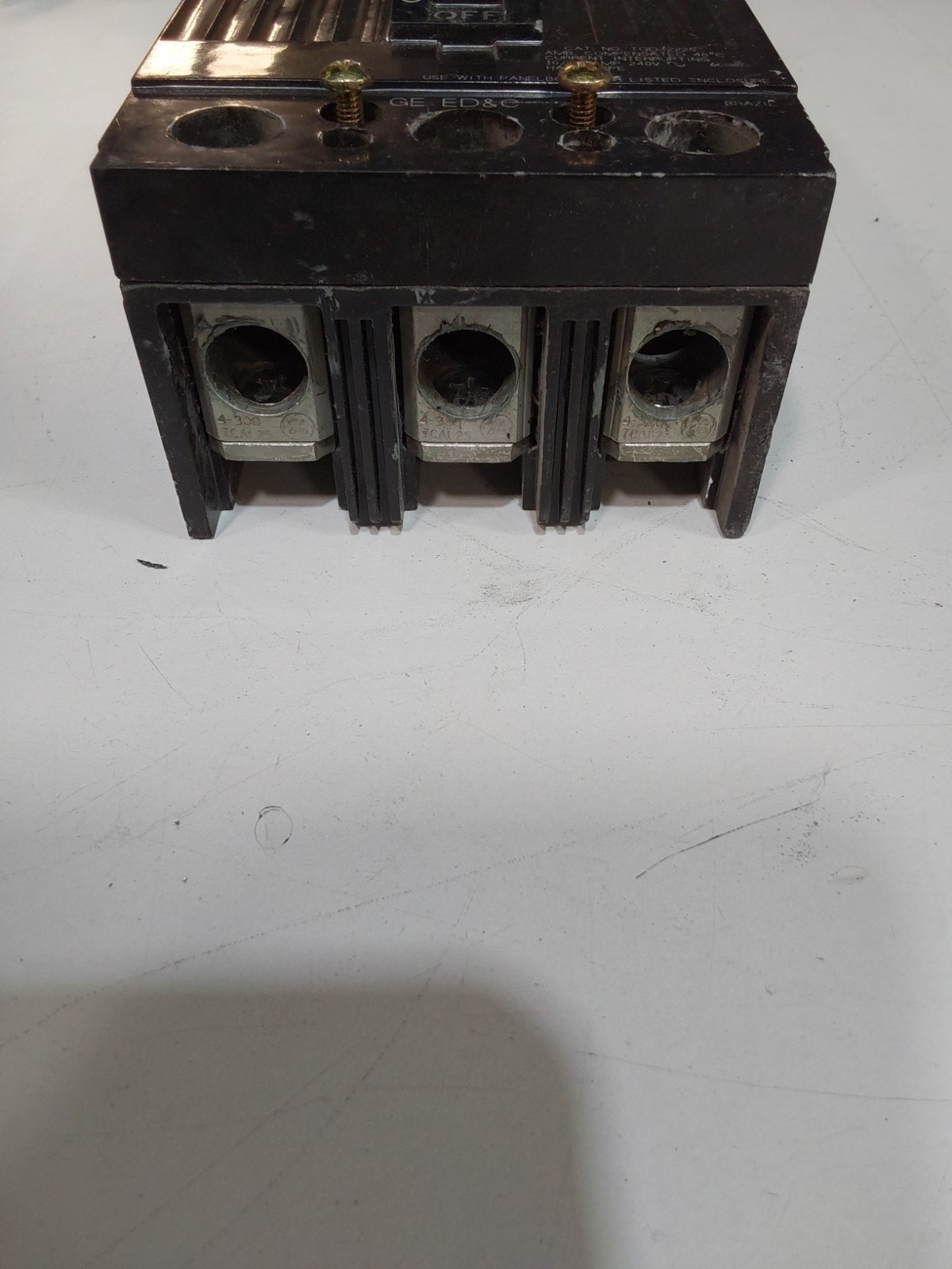 General Electric TQD32225 3 POLE Phase 225A GE 225 Amp 240V