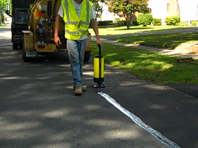 SandLiner Basic – sealcoating and crack filling, hot pour crack sealant