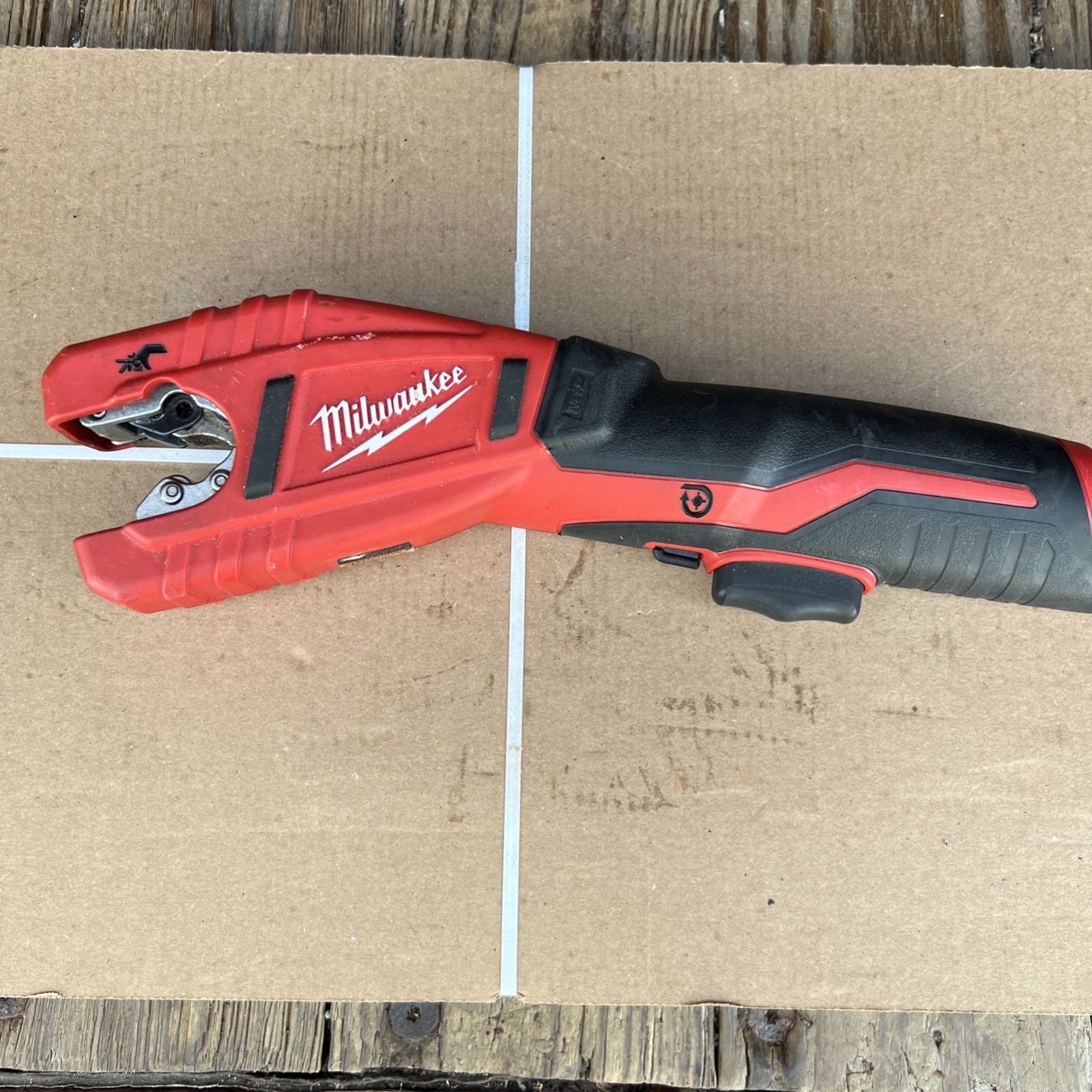 Milwaukee 2471-20 M12 Cordless Copper Tubing Cutter – Tool Only TESTED