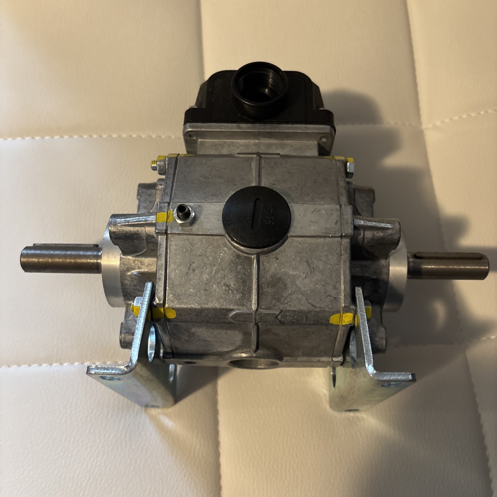 KEB 0610370-211U Electromagnetic Brake 24VDC 15W Dual Shaft 0.500in