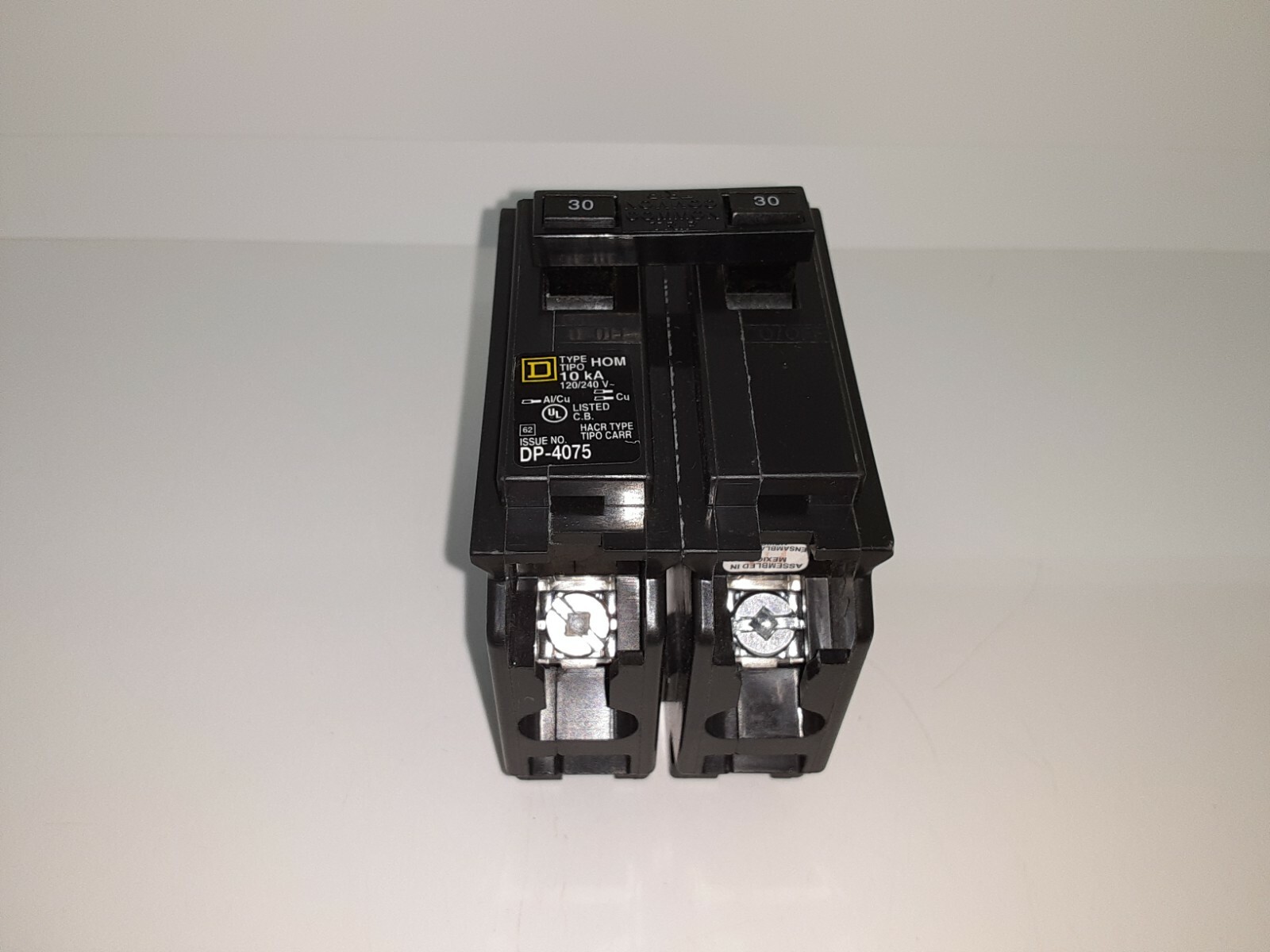 SQUARE D HOM230 30 AMP 2 POLE 240 VOLT CIRCUIT BREAKER TYPE HOM
