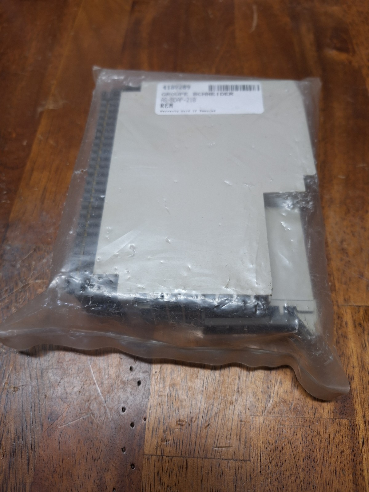 Brand new!! Factory sealed Modicon DAP 218 / AS-BDAP-218 Discrete Output, Triac