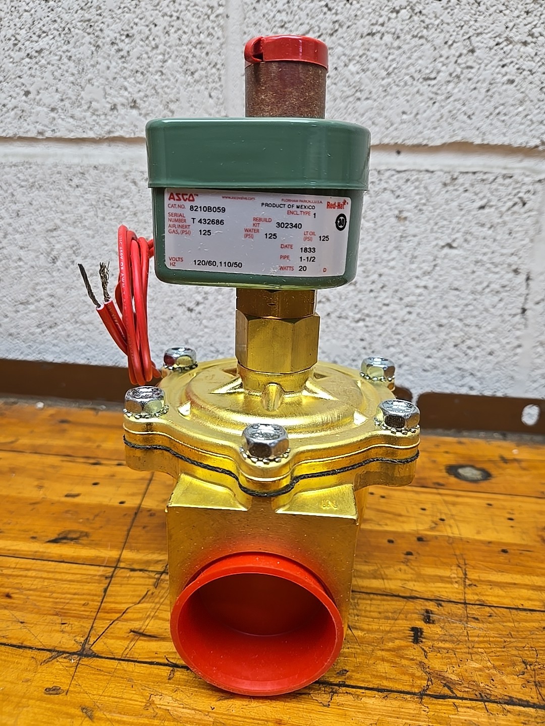 New ASCO 8210B059 120v AC 1-1/2” Brass General Service Solenoid Valve