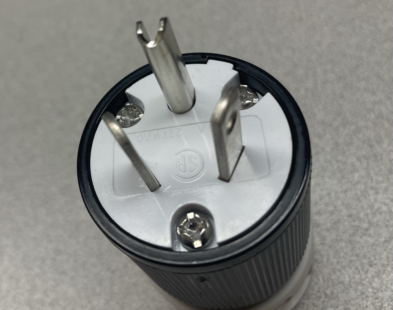 Woodhead Electrical Plug Type B 3-Prong Grounding 125V 11-15A