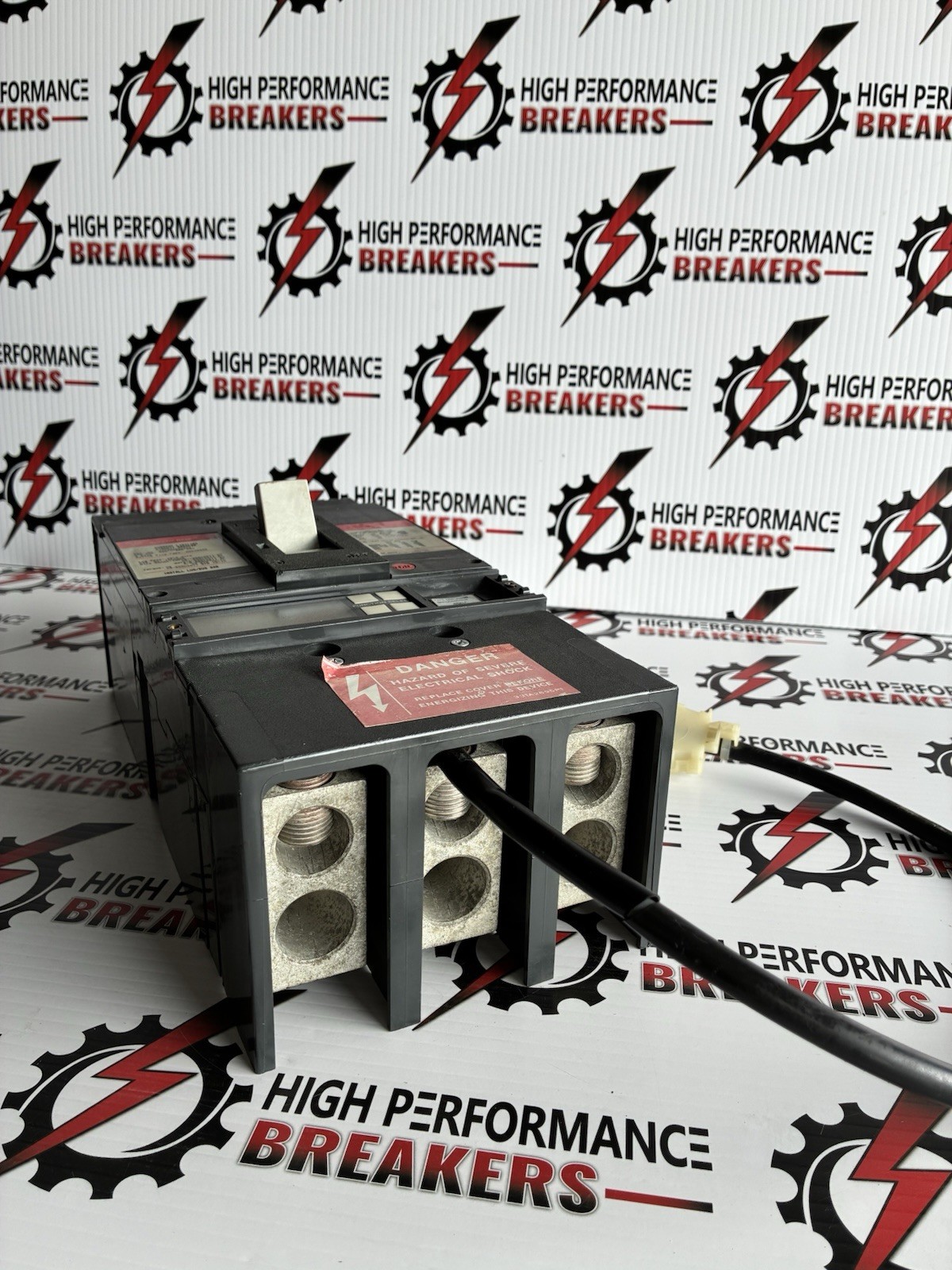 Ge SGPB36BD0600 Circuit Breaker 600V 600A 3P 600V 3P Used