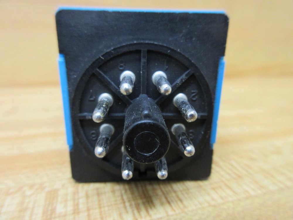 IDEC RTE-P11 Electronic Timer RTEP11 24V, Reversible Face Plate