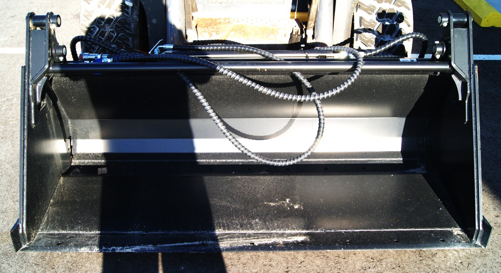 NEW 72″ Skid Steer Bucket 4-in-1 Combo
