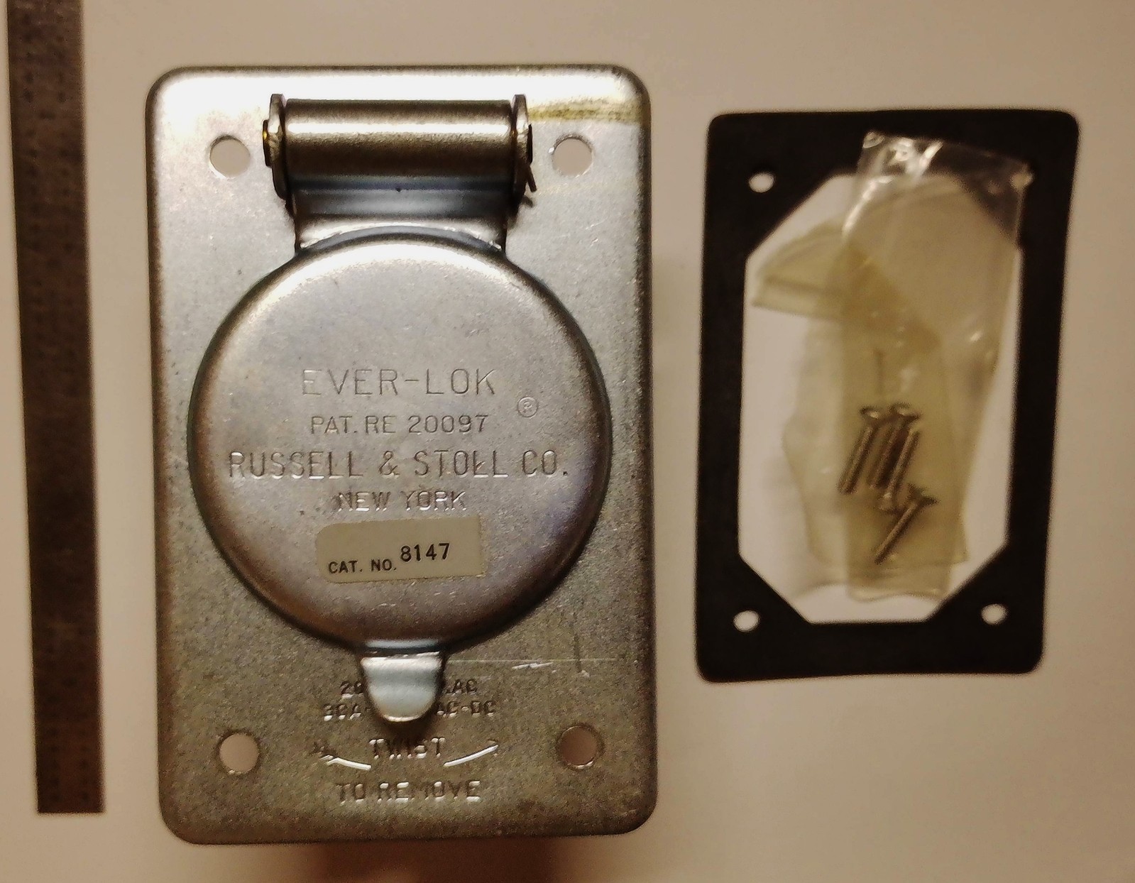 Russell Stoll Ever-Lok 8147 RE 20097 Receptacle, 30 A-250V. AC-DC, 20A-600V. AC