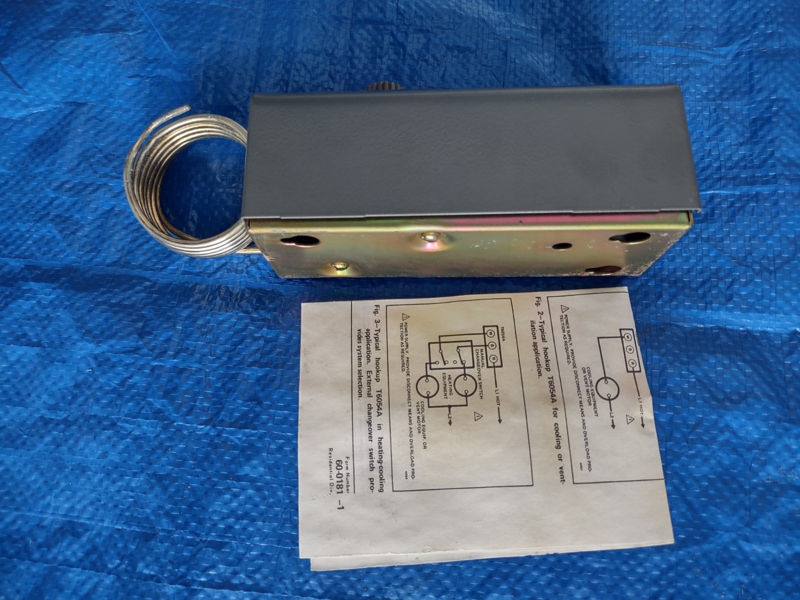 Honeywell T6054A Mechanical HVAC Thermostat Heat-Cool-Off Analog Dial