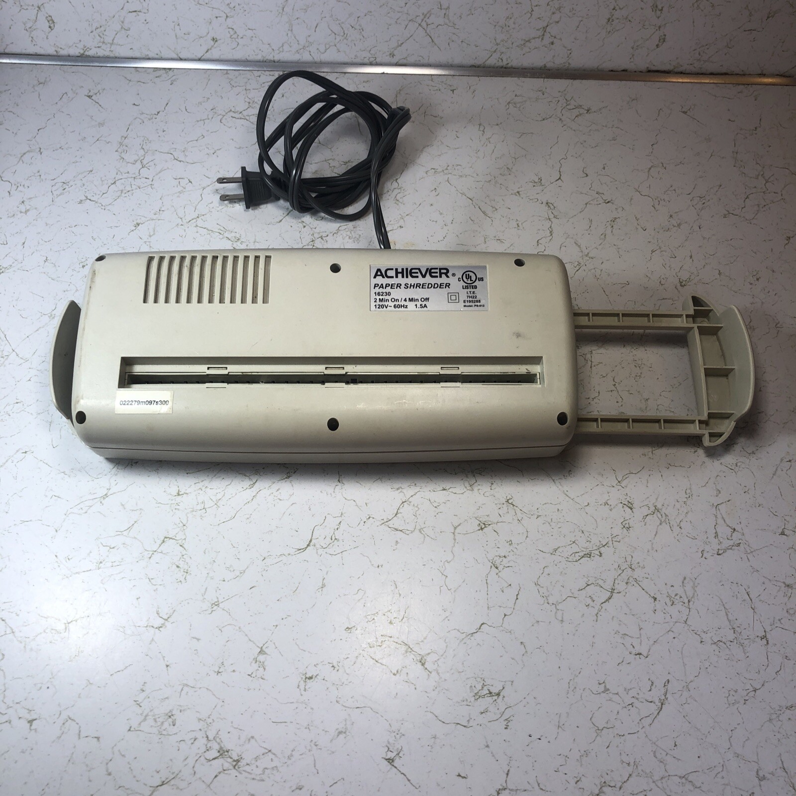 Achiever Portable Paper Shredder Model PS-012 / 16230 Office Home Product