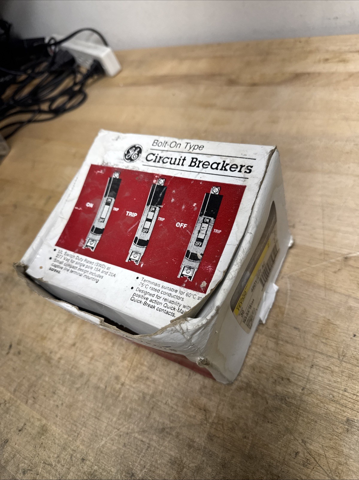 NEW OPEN BOX GENERAL ELECTRIC TEY330 TEY 3 POLE 30 AMP 480v CIRCUIT BREAKER
