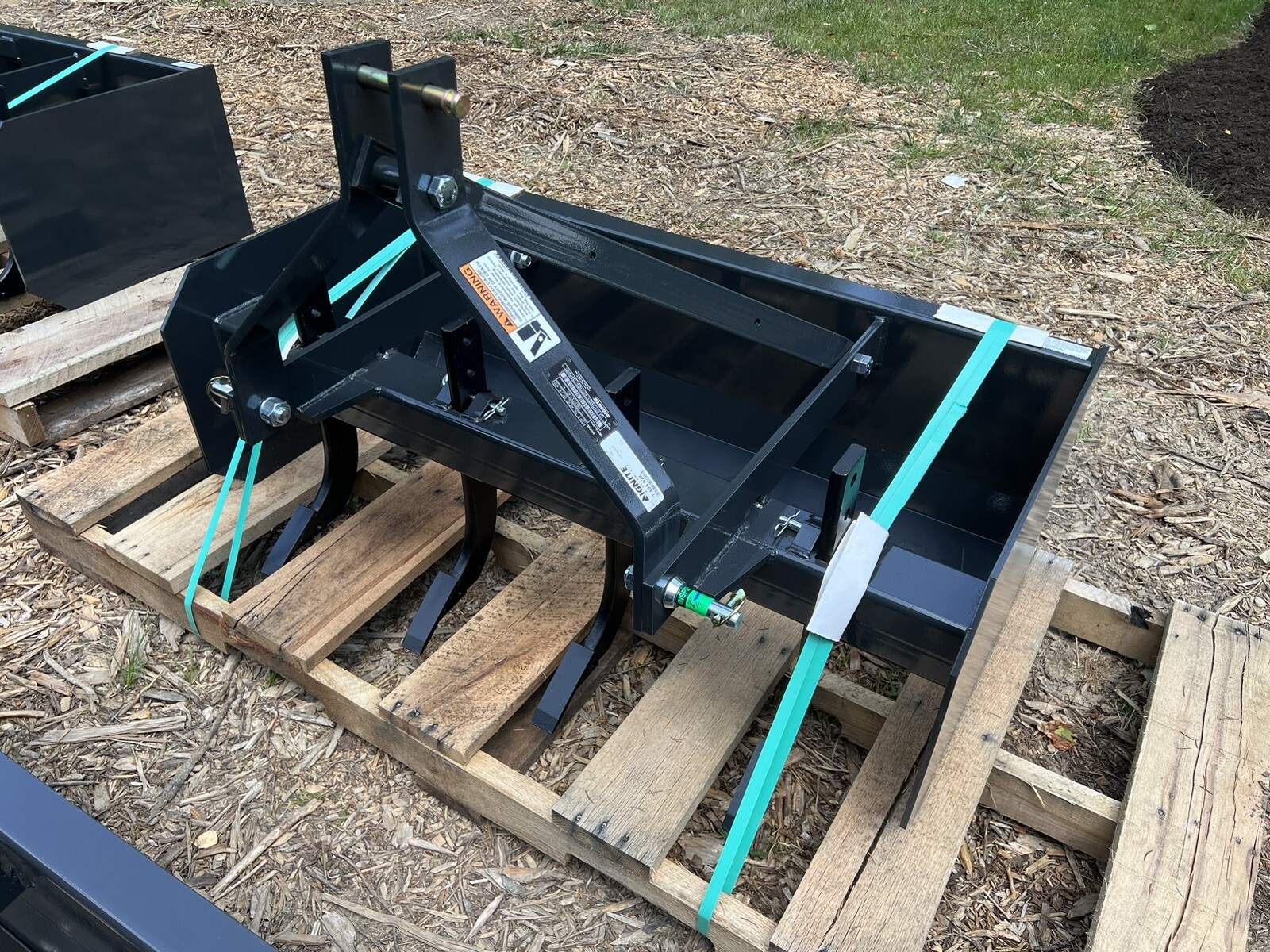 NEW 4 ft Box Blade FREE SHIPPING Tractor 3PT Attachment (Heavy Duty Made In USA)