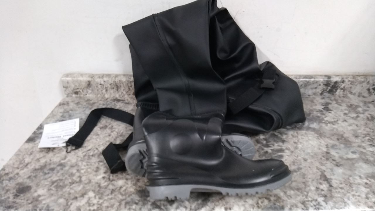 Dunlop 8606700 Size 13 35 In Inseam Men’s Black Chest Wader