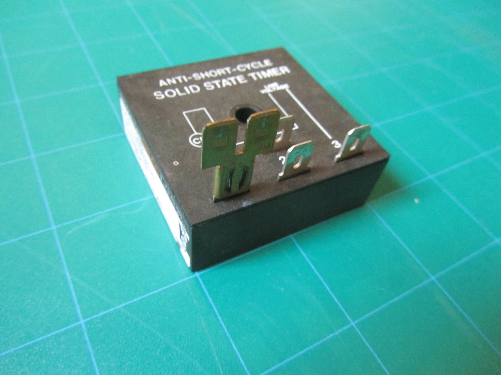 SSAC 5 MINUTE TIME DELAY SOLID STATE TIMER TL24A5T, 24VAC .5 Amp, USED