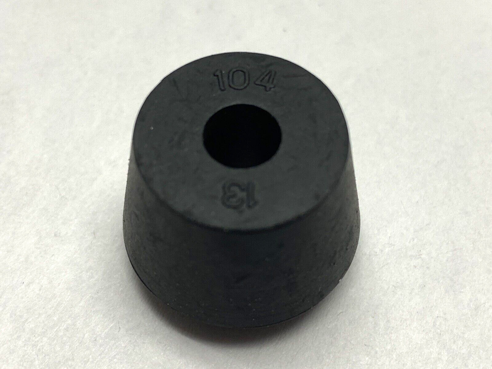 Remke SRB-104 Single Hole Round Cable Neoprene Bushing LOT OF 15