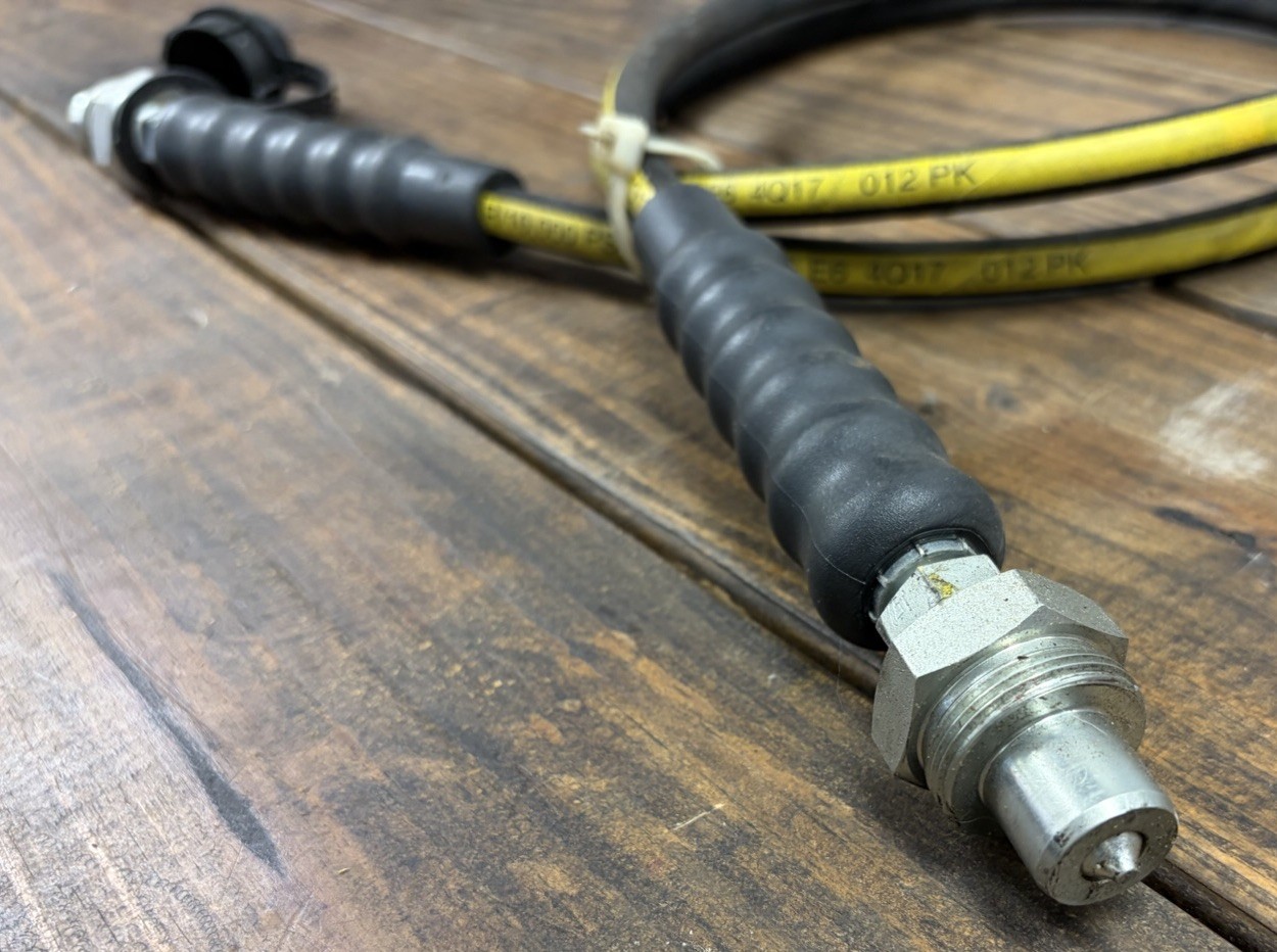Enerpac 900 Series 10,000 PSI Hydraulic Hose CH-604 Male Couplers MFG 2017