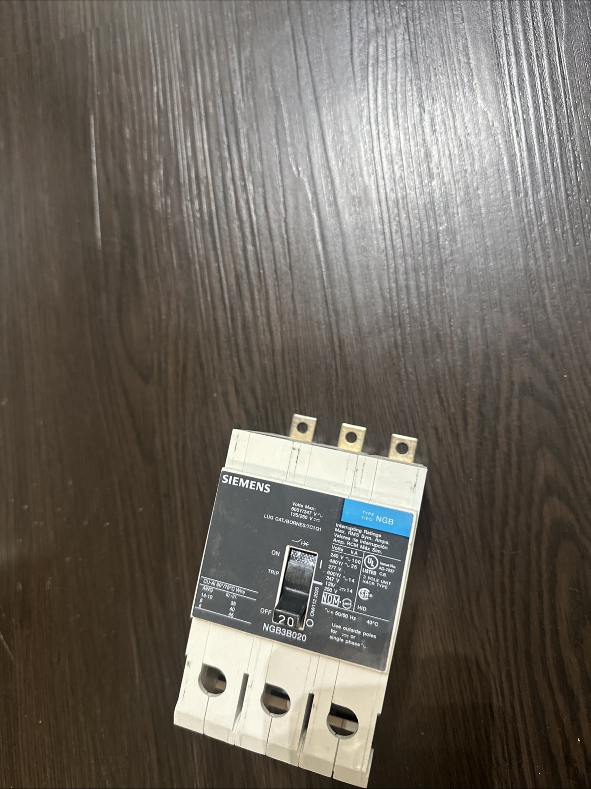 Siemens NGB3B020 3-Pole Circuit Breaker – White