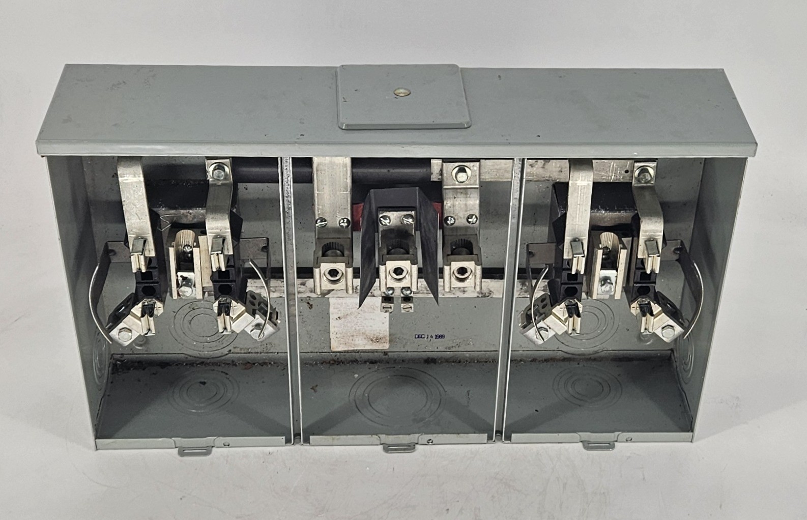 Durham ITT3202U 2-Gang Meter Socket 320A Total (200A Per Position) Ringless